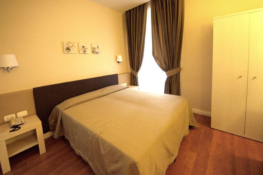 Hotel Saturnia Róma Kültér fotó